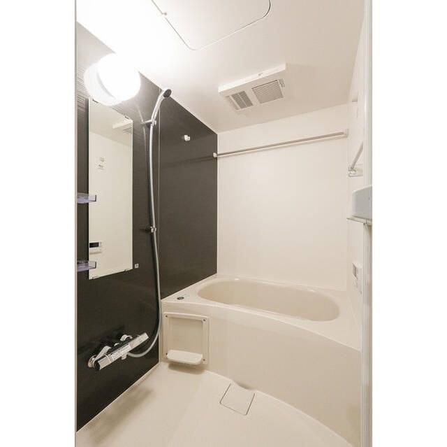 バス・シャワールーム　※別部屋参考写真