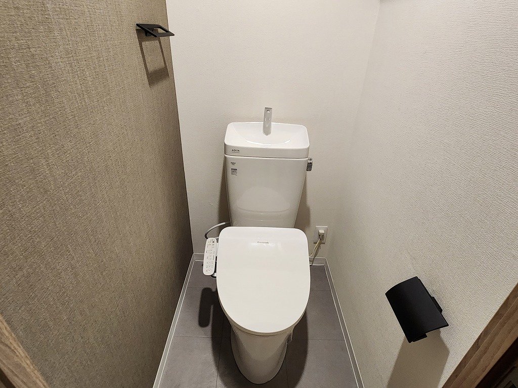 トイレ　癖になるウォシュレット完備
