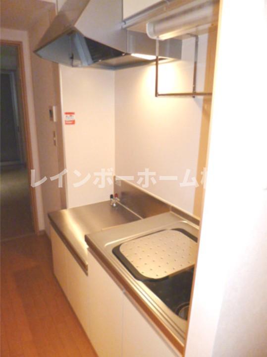 キッチン　コンパクトなキッチンで掃除もラクラク