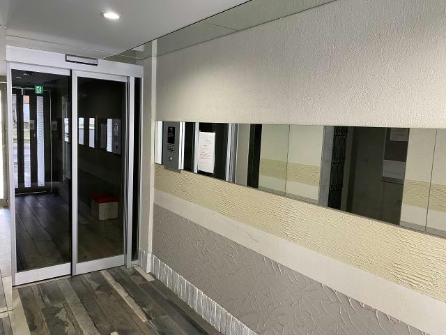 エントランス　エントランス部分
