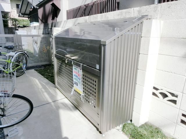 ロビー　■敷地内ゴミ置き場