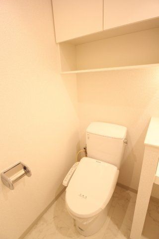 トイレ　※同タイプの別のお部屋です。