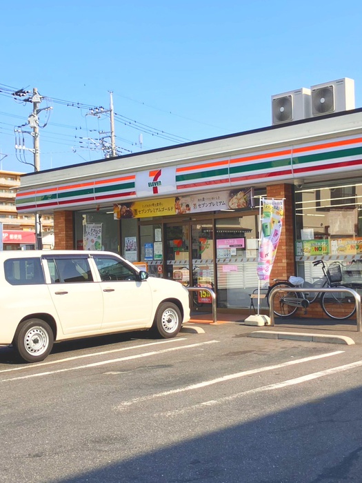 コンビニ　セブンイレブン北谷一丁目店（コンビニ）まで450m