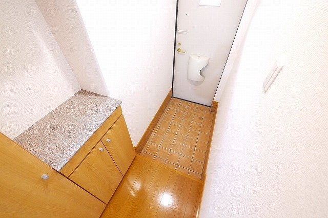 玄関　シンプルで使いやすい玄関です