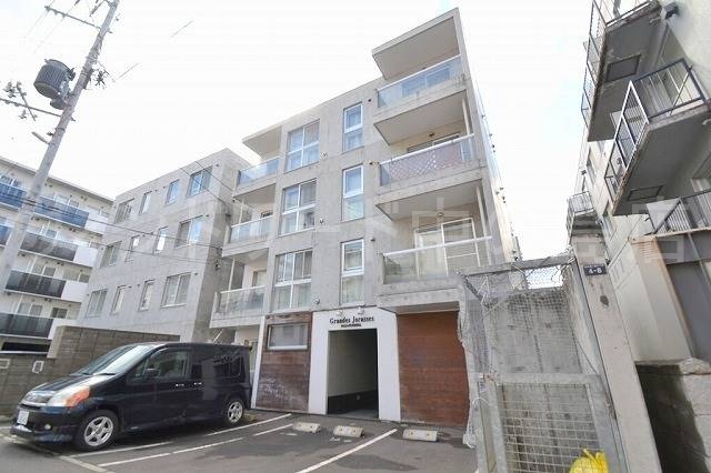 建物外観　詳細は、ウィンドワード中の島までご相談下さい。