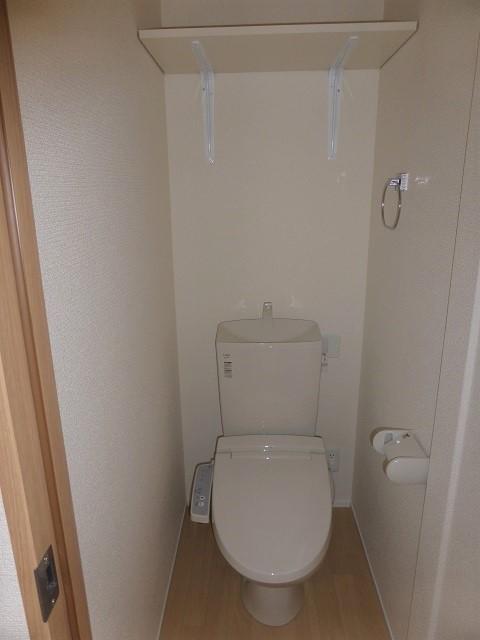 トイレ　落ち着いたトイレです