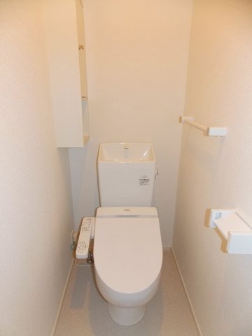 トイレ　【 エステート】シンプルで使いやすいトイレです