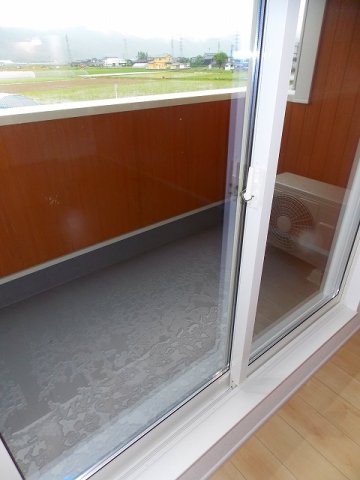 バルコニー　【 エステート】落ち着いた時間を過ごせるバルコニーです