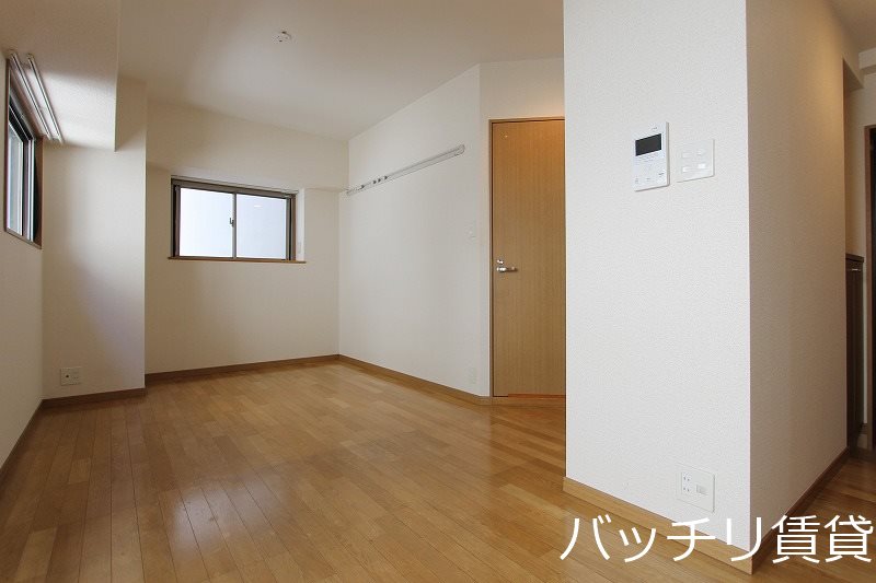 居室・リビング　画像は別号室タイプの為、現状を優先いたします