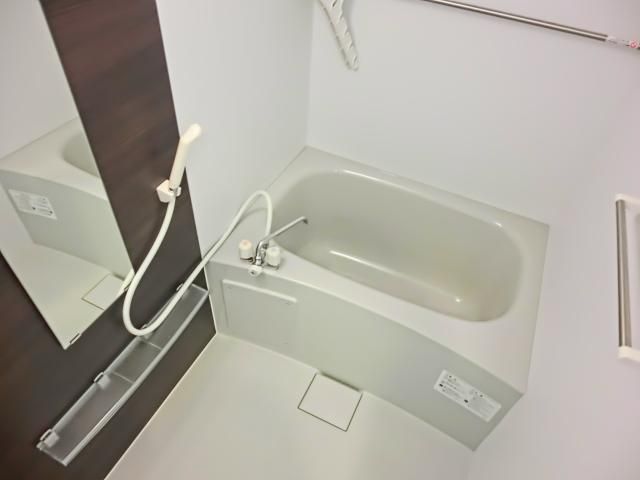バス・シャワールーム　浴室乾燥機付きバスルーム