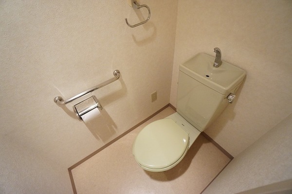 カルム千里山土井のトイレ写真