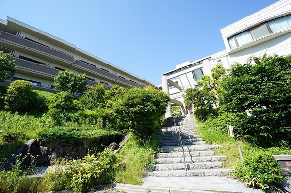 カルム千里山土井の外観写真
