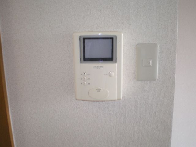 セキュリティ　ＴＶ付きモニターフォンで安全です。