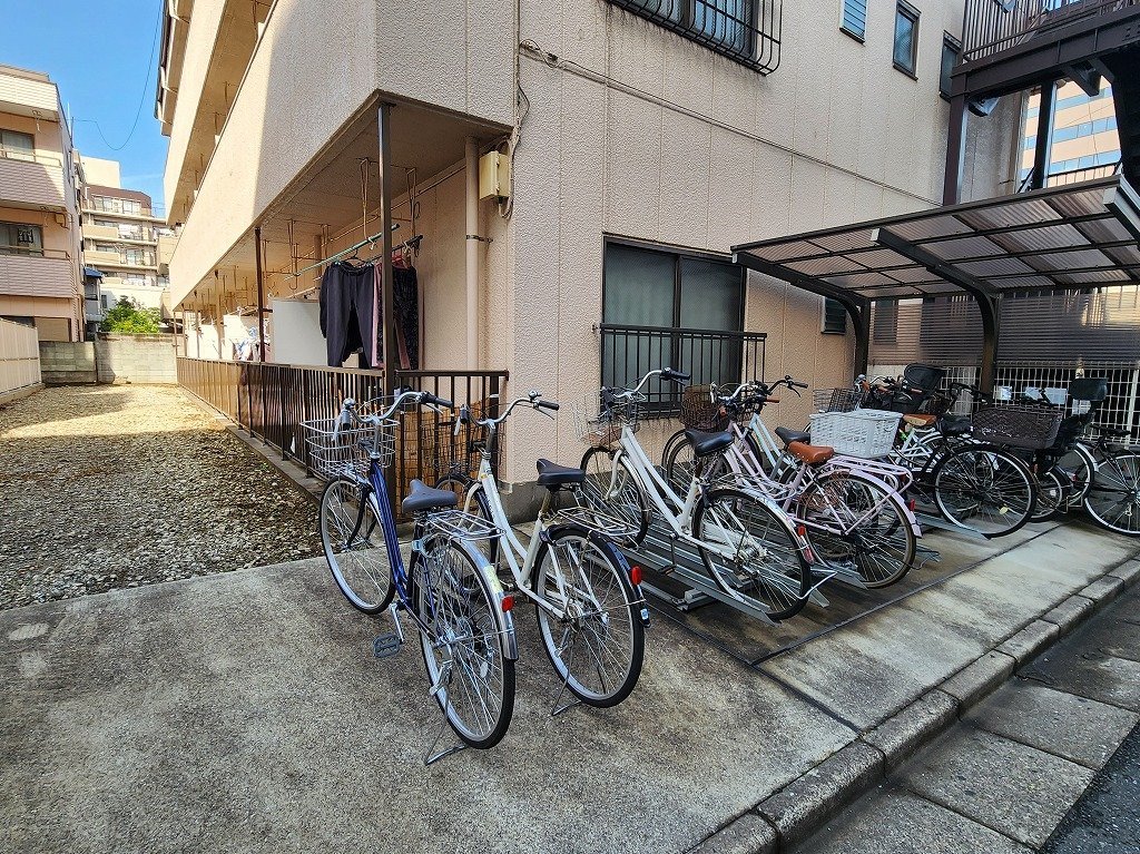 その他共有部分　駐輪スペース・敷地内ゴミ置場あり