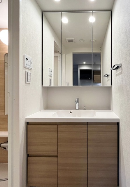 洗面設備　※写真は同タイプ住戸です。