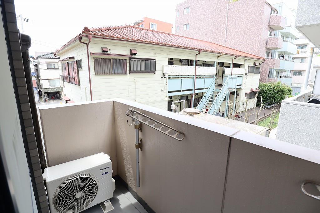 バルコニー　西向きバルコニー　写真は２０１号室