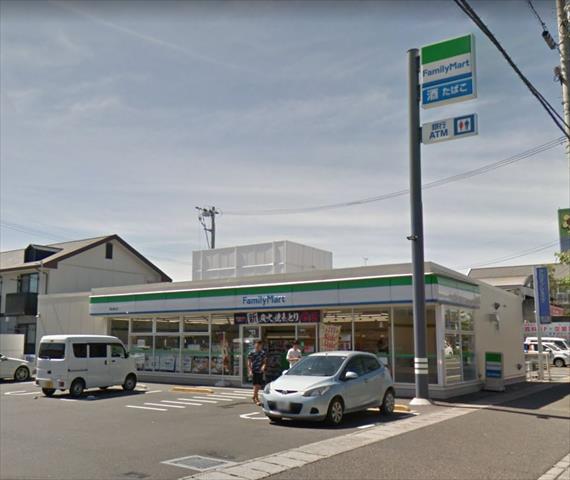 コンビニ　ファミリーマート（コンビニ）まで1017m