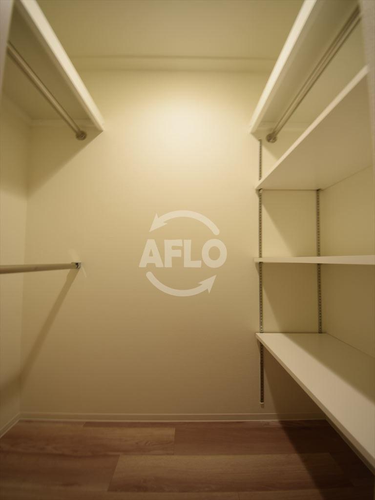 収納　アーバネックス本町　ウォークインクローゼット