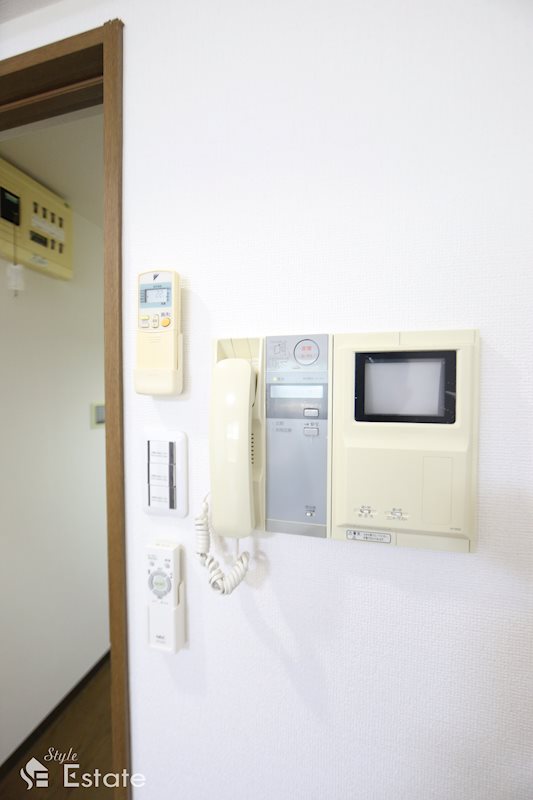 セキュリティ　モニター付きインターホン