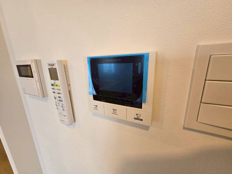 セキュリティ　ＴＶモニター付インターホンです。来客者の顔が見えるので安心！