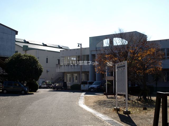 高校・高専　甲府市立甲府商業高等学校（高校・高専）まで560m