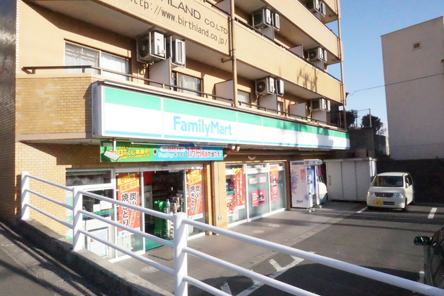 コンビニ　ファミリーマート　小松島支店（コンビニ）まで482m