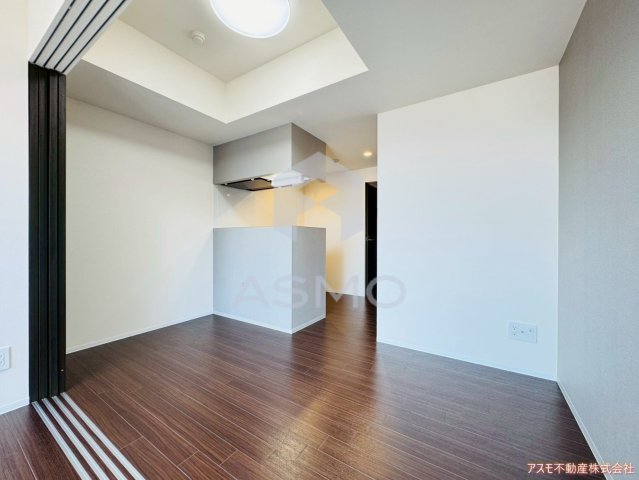 居室・リビング　同マンション別部屋参考写真