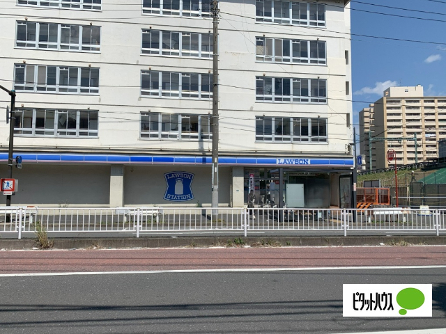 コンビニ　ローソン井土ヶ谷駅前店（コンビニ）まで54m