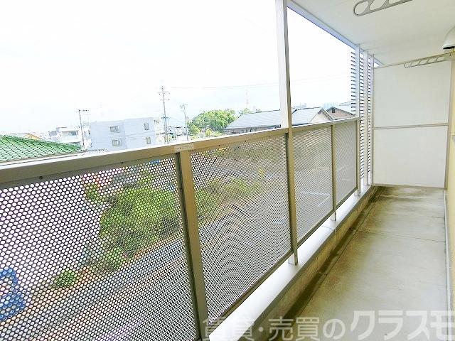 バルコニー　広々としたバルコニー