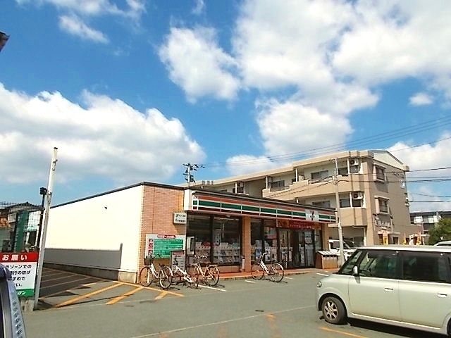 コンビニ　セブンイレブン清水亀井店（コンビニ）まで500m