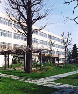 中学校　東栄中学校（中学校）まで723m