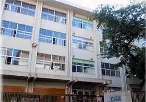 小学校　千代田区立番町小学校（小学校）まで1118m