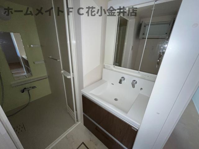 洗面設備　洗髪洗面化粧台