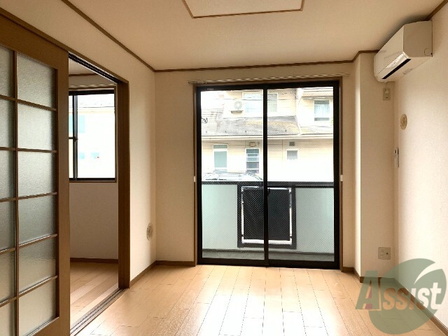 居室・リビング　日当りの良い、広めのお部屋となっております