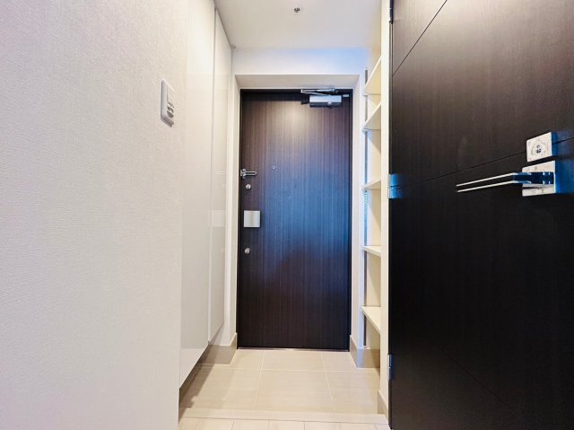 玄関　＊同間取り別部屋参照