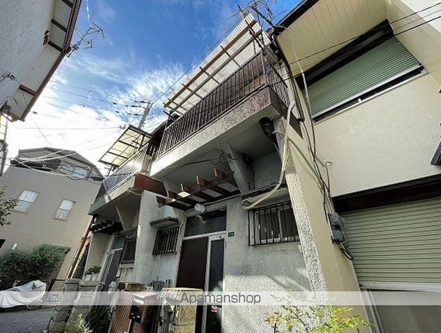 箕面市萱野貸家の外観写真
