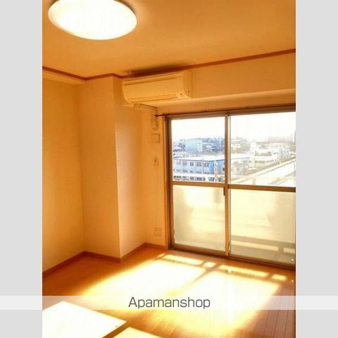 ＪＲ中央本線 新守山駅 徒歩11分 7階建 築20年の居間写真
