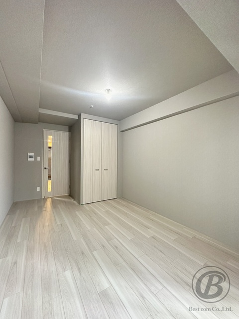 アービングNeo岸里玉出の居間写真