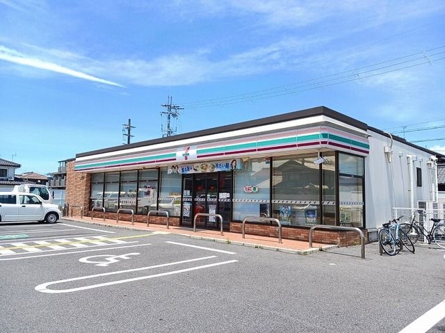 コンビニ　セブンイレブン彦根平田町店様（コンビニ）まで660m