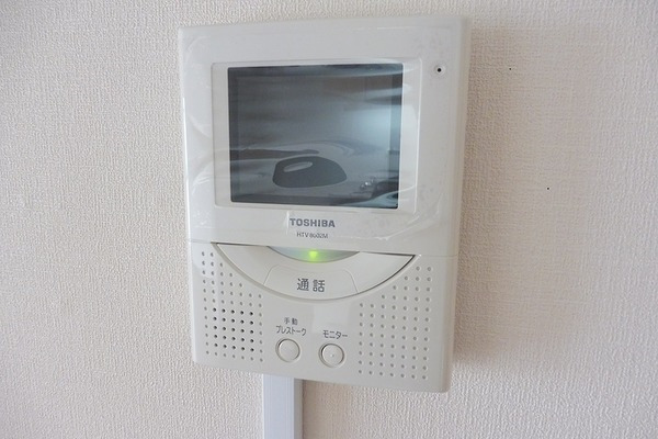 セキュリティ　おひとり暮らしの方も安心のモニター付きインターホン完備！