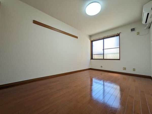 シャインブルーの居間写真