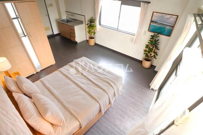 京阪本線 香里園駅 徒歩14分 3階建 築44年の居間写真