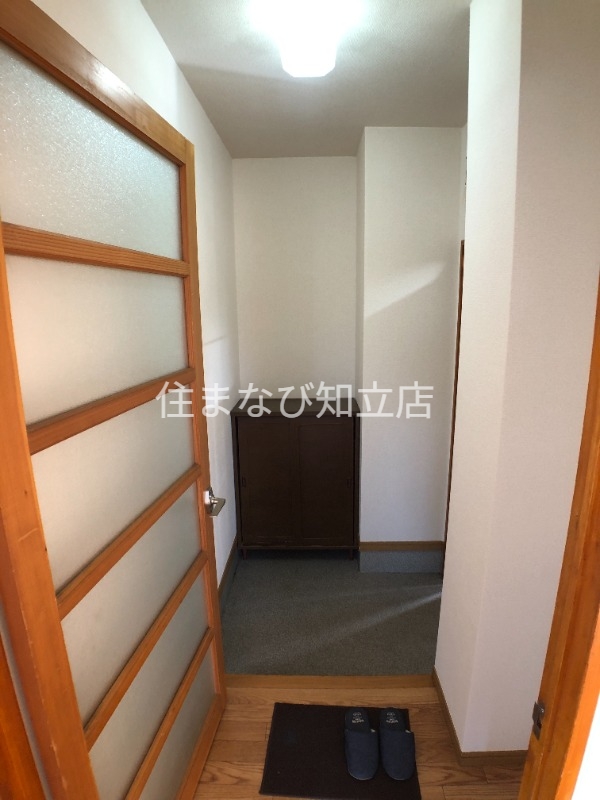 玄関　同型別部屋写真