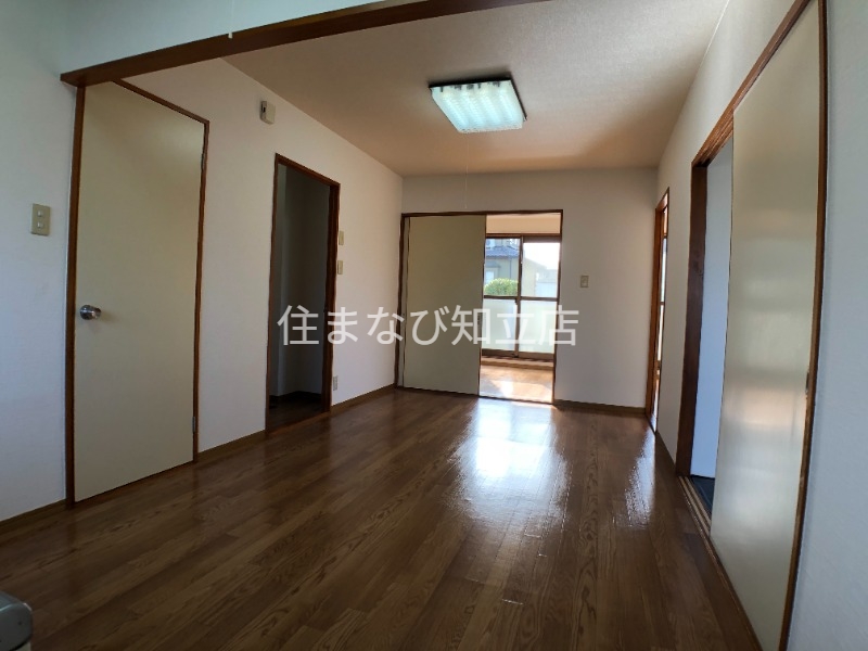 居室・リビング　同型別部屋写真