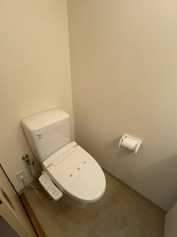 都営浅草線 戸越駅 徒歩5分 4階建 築23年のトイレ写真