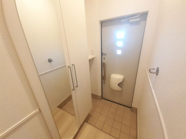 プレーヌIVの玄関写真