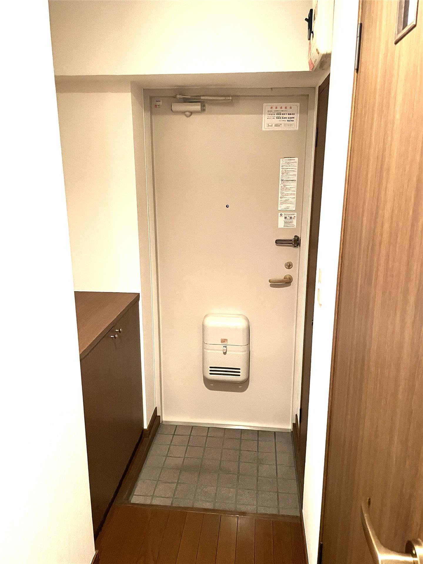 玄関　玄関