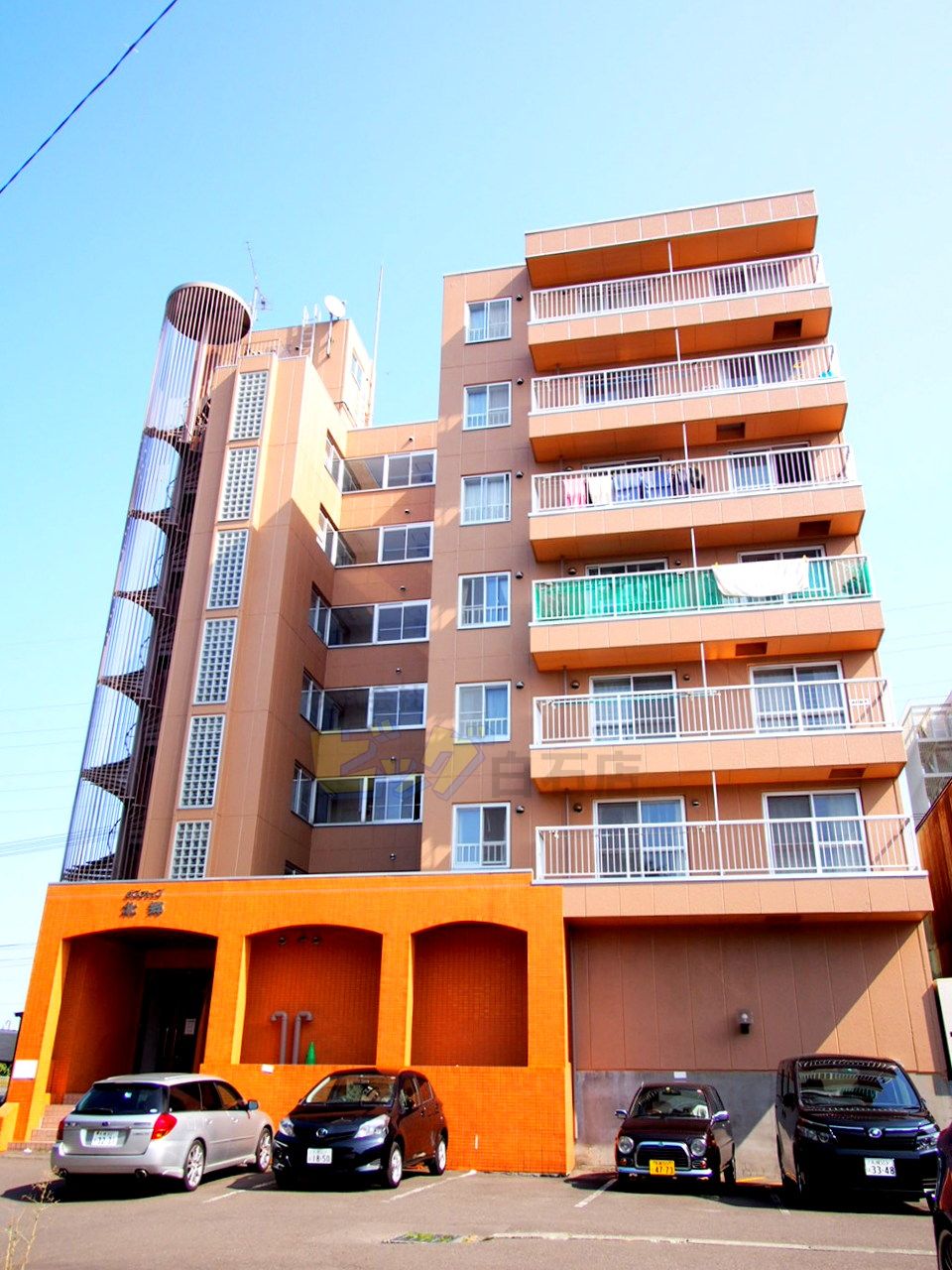 建物外観　人気のエレベーター付き高層マンションです♪