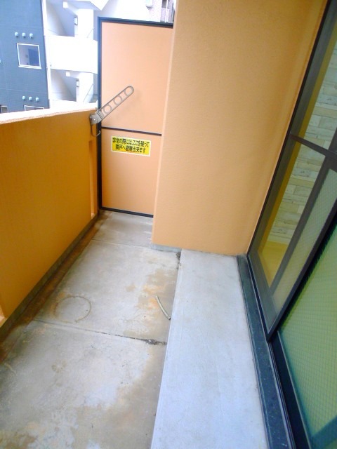 地下鉄東山線 覚王山駅 徒歩3分 9階建 築25年の内装写真