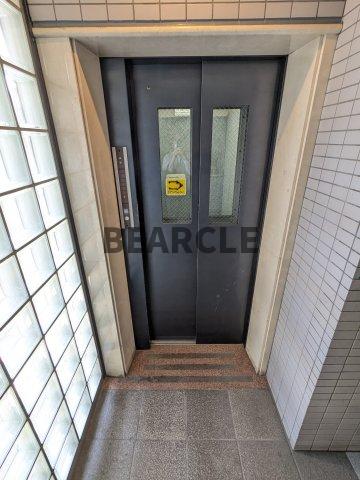 玄関　シンプルで使いやすい玄関です
